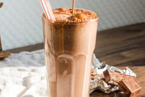 smoothie-manteca-de-mani-choco.jpg