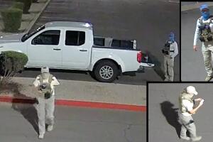 Dos personas armadas y con chalecos antibalas llegaron a un buzón electoral de votación del Condado Maricopa en Mesa. 