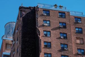 Inquilinos exigen fondos urgentes tras derrumbe parcial de edificio en el Bronx