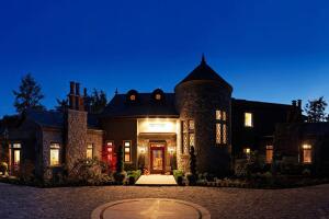 Prince Harry and Meghan Markle spent their first Christmas with baby Archie in a waterfront Canadian mansion