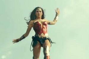 wonder_woman_salto.jpg