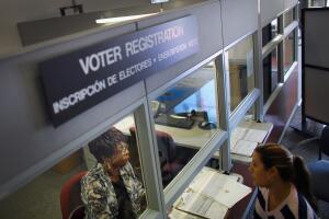 Floridians Register To Vote For Presidential Election As Deadline Nears