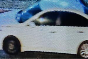 La última vez que Diana Gálvez Ortega fue vista viajaba en un Nissan Altima blanco sin placas con su violentador, su padre Sergio Gálvez Pérez.