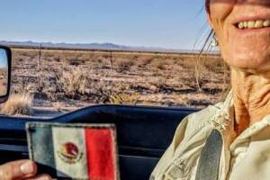 ella banderita-si.jpg