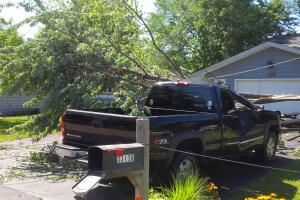 Tornado causa destrozos en Grayslake