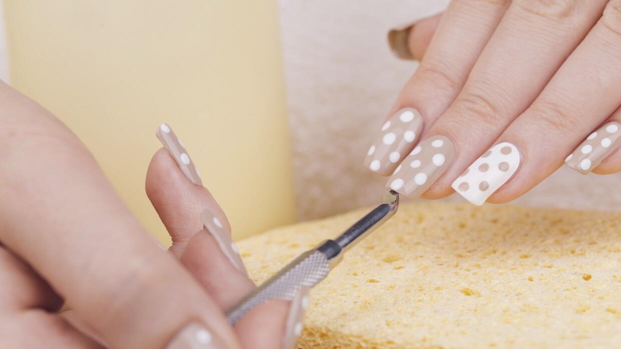 Como Hacer Puntitos En Las Uñas 15 diseños de uñas con puntos para lucir una manicura llena de estilo |  Estilo de Vida Belleza | Univision