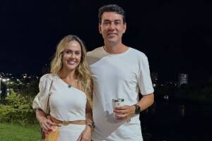 Thales Machado y esposa.jpg