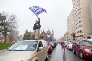Gran manifestación pro Trump reclama libertad en Michigan ante el confinamiento