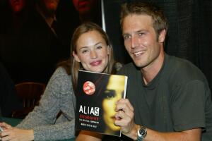 Jennifer Garner and Michael Vartan at Alias Declassified Book Signing Event