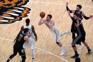 Doncic anotó sobre la chicharra para el triunfo de los Mavericks sobre Grizzlies