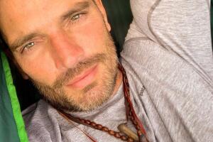 JULIAN GIL 10 INSTA.jpg