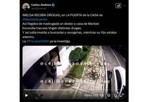 Supuesto 'dealer' entregando mercancía a Imelda Tuñón