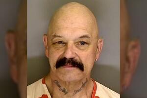 Stacy Childs, 60 años, arrestado como sospechoso de un asesinato hace 17 años. 