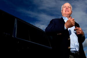 John McCain durante un evento político en Luisiana en 2014.