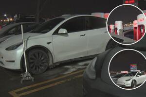 Reportan largas filas para cargar cargos eléctricos, como los Teslas, en distintas áreas de Chicago