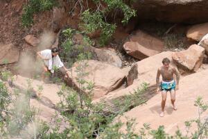 PREMIUM EXC Justin Bieber & Hailey Baldwin