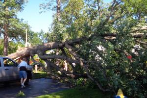Tornado causa destrozos en Grayslake