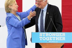Bernie Sanders apoya a Hillary Clinton
