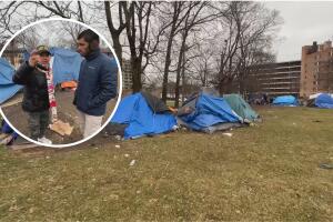 Crisis de migrantes en Chicago: prefieren dormir en carpas que irse a un refugio