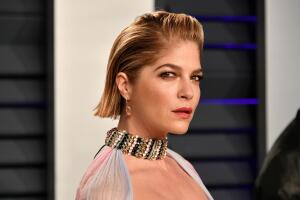 selma-blair-vanity-fair-oscar-party-2019.jpg