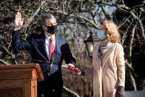 juramentacion cooper.jpg