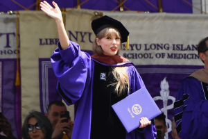 taylor-swift-doctorado-honoris-causa-nyu.png