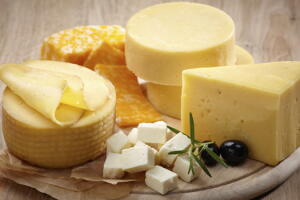Entenda por que queijo livre de gordura pode atrapalhar a dieta