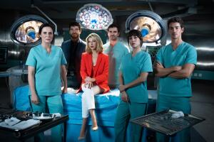 Elenco de la serie 'Respira', el nuevo drama médico de Netflix que se estrena en 2024
