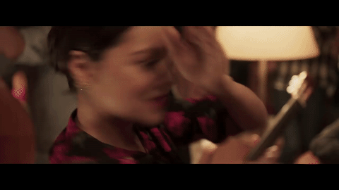 Así es el video 'Tú sí sabes quererme' de Natalia LaFourcade
