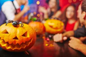 Calabaza de Halloween en un bar