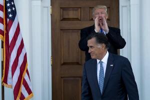 Donald Trump y Mitt Romney en Bedminster, NJ