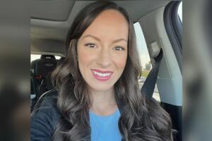 Jessica Tapia maestra cristiana Jurupa demanda despido cambios género 