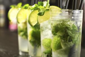 Los-cocteles-aperitivos-1.jpg