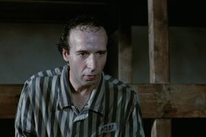roberto_benigni_in_la_vita_e_bella_1997.jpg
