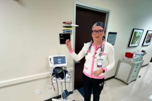 Superviviente y doctora: la historia de una hispana comprometida a concienciar sobre el cáncer de mama.