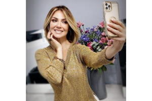 Nora Salinas selfie.jpg