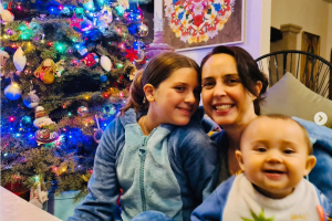 Irán Castillo con hijos 