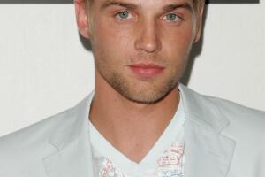 mike-vogel-6.jpg