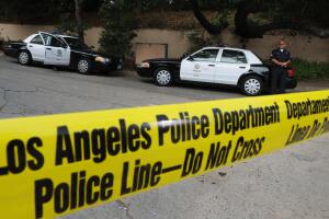 hispano indigente asesinado balazos alcaldía Los Ángeles forense