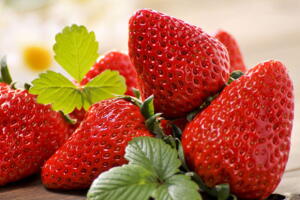 Saiba como a fruta pode fazer bem para sua saúde bucal