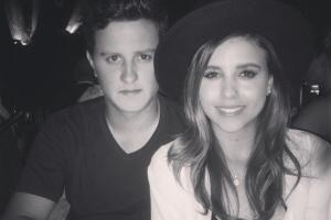 Paulina Goto y su hermano