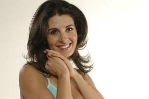 Silvia, Vecinos, Mayrín Villanueva