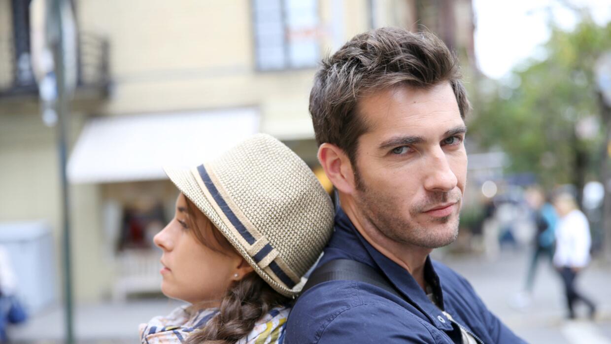 Como Tratar A Un Hombre Emocionalmente Inaccesible Estas 5 señales te dirán si el hombre con el que sales es emocionalmente  inaccesible | Estilo de Vida Parejas | Univision