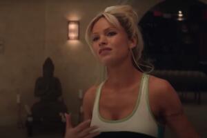 pam and tommy lily james.jpg