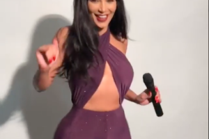 Kim Kardashian como Selena Quintanilla