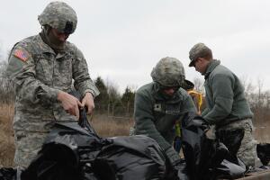 Miembros del US Army contribuyen con tareas de prevención