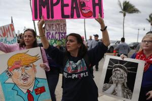 Protesta mujeres sábado mar a lago