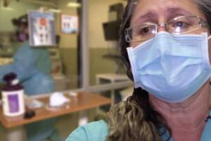 Trabajadores de limpieza al frente de la pandemia en Arizona. 
