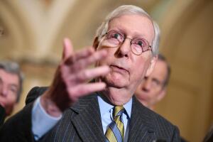 El senador Mitch McConnell asegura que el Senado está preparado para iniciar el proceso al presidente.