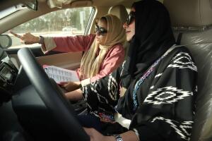 mujeres-arabia-saudita-auto.jpg
